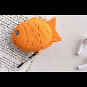 Fishy AirPods 1/2
